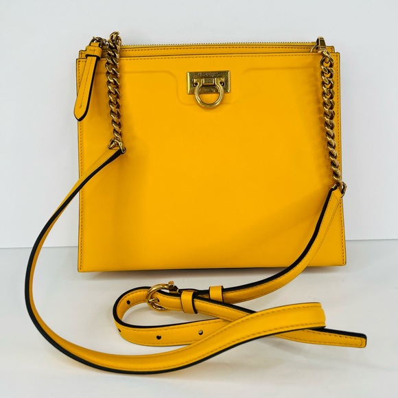 Salvatore Ferragamo 21L013 Trifolio Gancini Logo Leather Crossbody Shoulder Bag